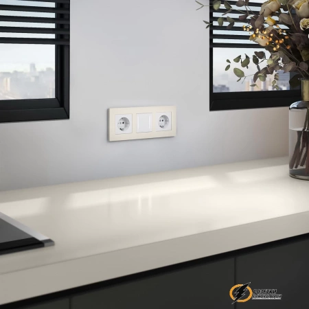 Рамка пластиковая 3 местная Werkel Slab айвори софт