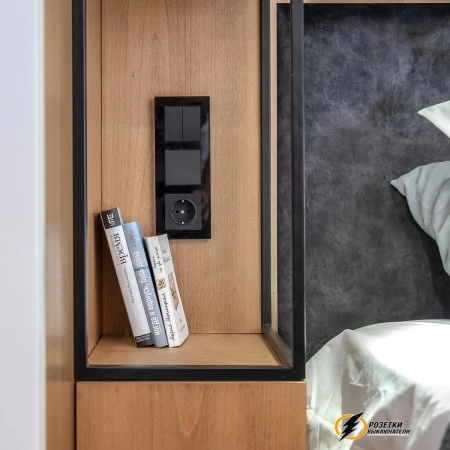 Выключатель проходной одноклавишный Werkel черный матовый