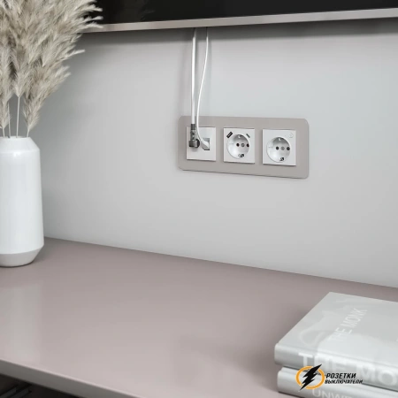 Розетка тв и интернет rj45 cat 6 Werkel белая