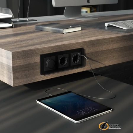 Рамка стеклянная 3 местная Werkel Senso черный soft-touch